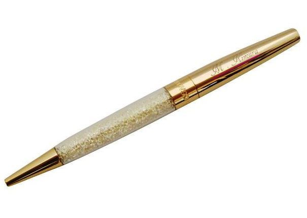 持ち込みのステーショナリー ボールペン ペンケースなどの名入れ刻印 文字入れ 刻印 ロゴマーク ネーム刻印 文字彫り彫刻の加工例です 株式会社biso ビソオ 持ち込みのステーショナリー ボールペン ペンケースなどの名入れ刻印 文字入れ 刻印 ロゴマーク ネーム刻印 文字彫り彫刻の加工例です 株式会社biso ビソオ